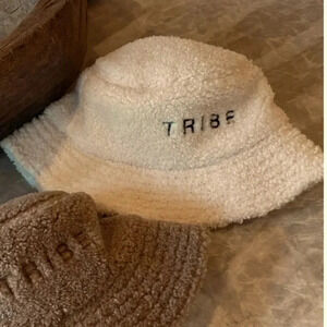 TRIBE KELLEY SURF POST Grayton Beach FL SHERPA TRIBE BUCKET HAT CAP CREAM/SNOW
